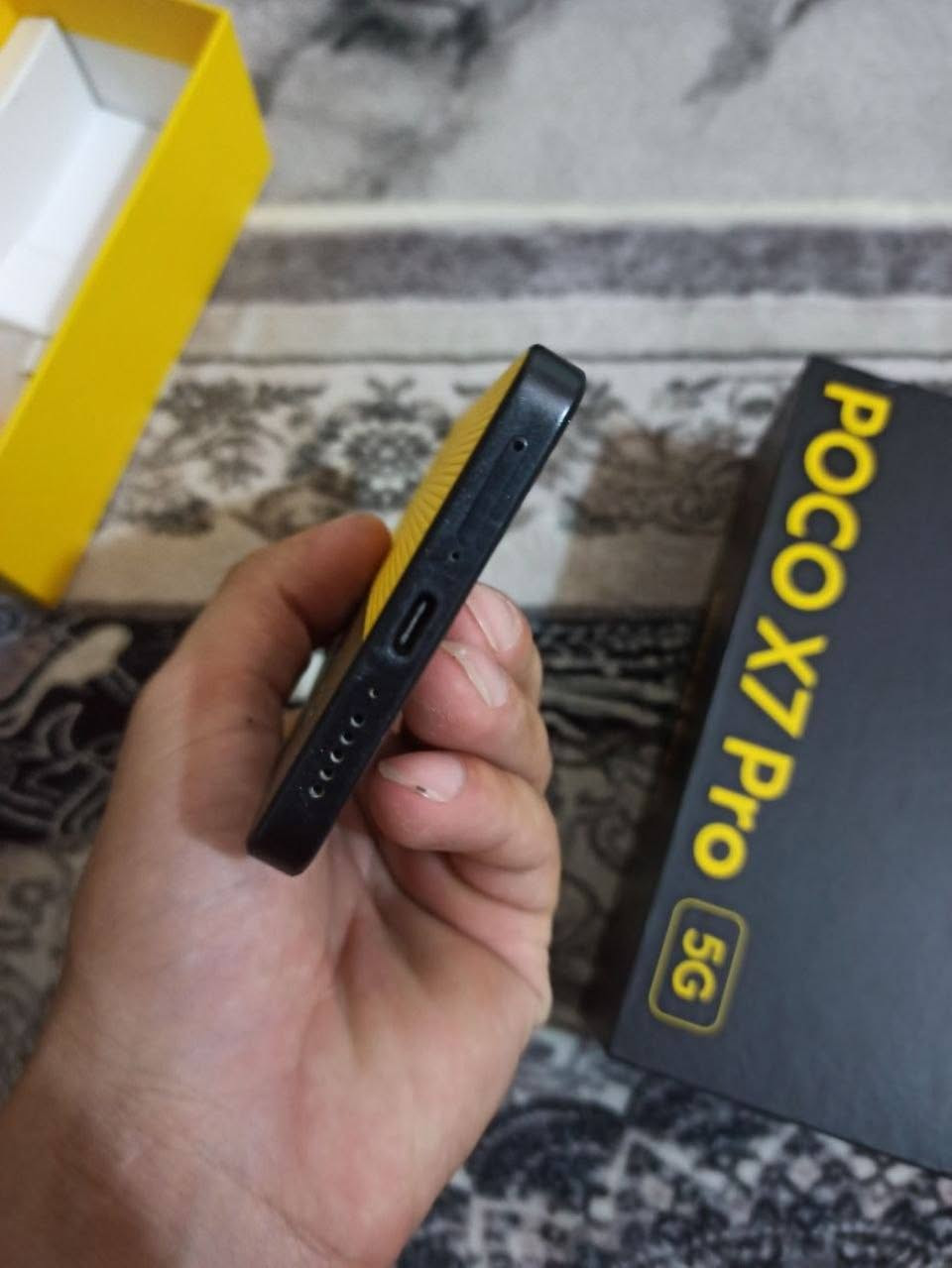 سلام عليكم 
جهاز بوكو x7 برو 
ذاكرة 528 عشوائي 12
ببجي 120 فريم حقيقي 
شاحنتة 90 W
بطاريتة 6500
جهاز مكفول ما مفتوح ما مبدل بي اي شي 
ويا ملحقاتة شاحنتة لصلية وكارتونتة 
جهاز بي مشكلة كامرة لخلفية ما تفوكس مثل ما موضح بلفديو الة الة تبعد زوم وكامرة لمامية شغالة جهاز عدة كامرة مكفول 
سعر 330 بي مجال بسيط جديد مالتة ب 600 رقمي ***********

