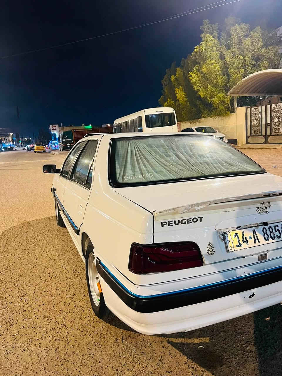 سلام وعليكم سياره بيجو بارص اللبيع سياره كفاله عامه بيه بس الجاملغ بي خياس قليل سياره جاهزه حداديه نص عمر تخم تاير جديد ركات جدد تواخله حلوه شاشه وكامره سياره مال جني 2015 سعر 40 وبيه مجال بكان السياره البصره 5ميل رقم ***********
