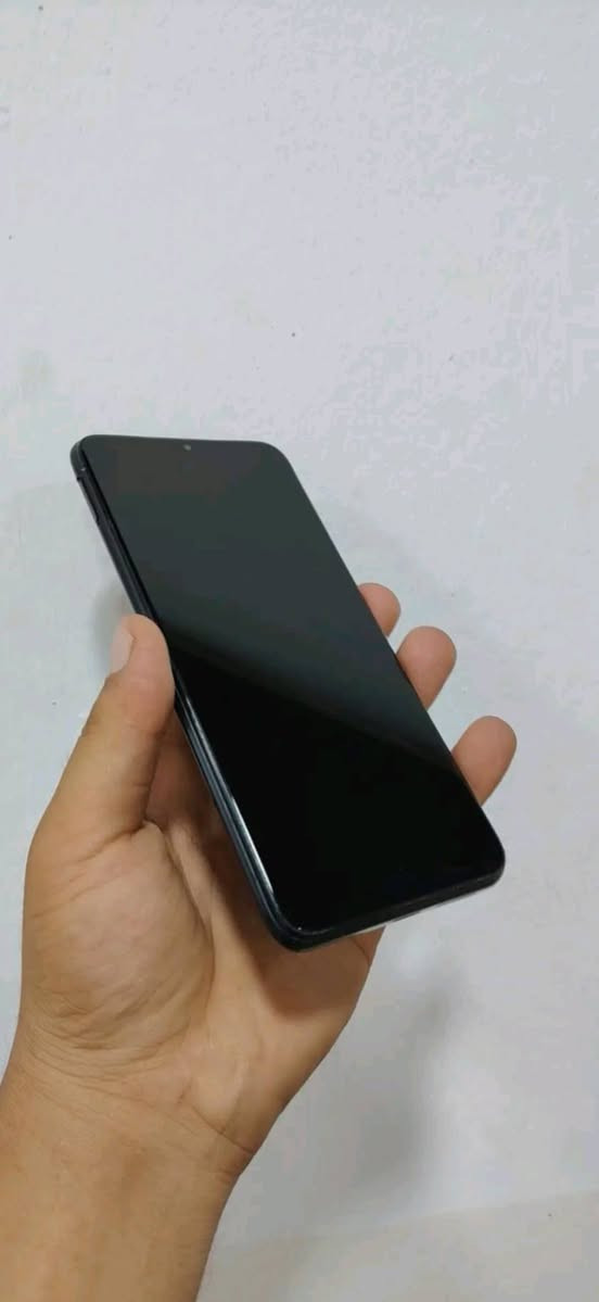 جهاز پوكو M3 
معالج سناب دراكون 810
بطارية 6000 تايب سي
بصمات 2 وجه + الاصبع جانبي 
دبل سيم كارت او رام 
ذاكره 128 كيكه رام 6
جهاز كلش حلوه او سلس سريع بلالعاب وبرامج مامفتوح بلادي شركة كل عيب مابي بشرط 
للبيع سعر 85 الف بي مجال حك جيه 
شراي اتصل *********** كركوك, العراق
