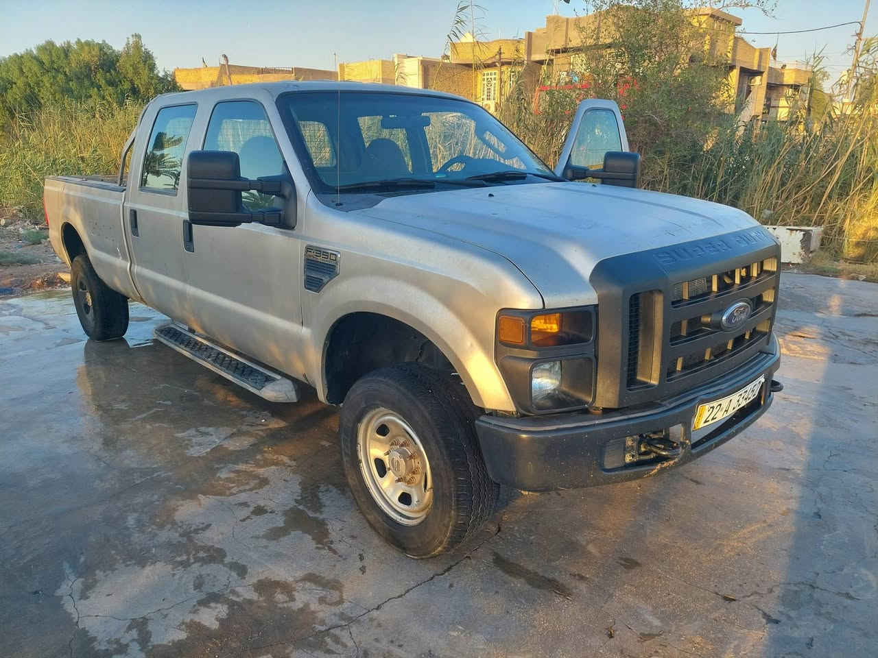 فورد f350
10 سلندر 
موديل 2008
بانزين 
كير اتوماتيك 
مرقمه و جاهزه 
للاستفسار ***********

