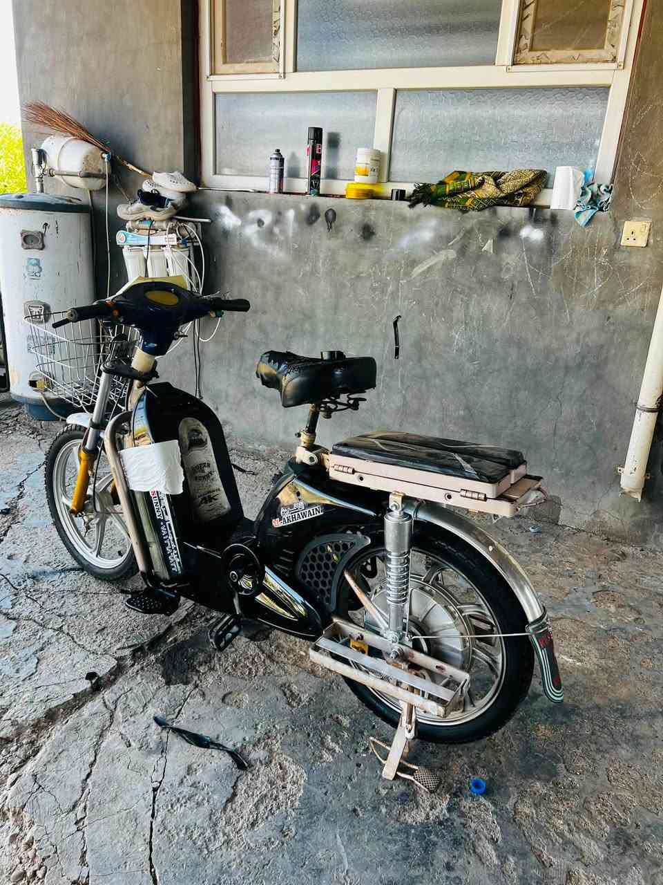 دراجة اخوين بدون بطاريات
تايرات جدد 
بريك شغال
نظافتة مبينه بالصور
مكانة الفلوجة_ناحية الصقلاوية 📍
السعر 125 مجاله بسيط للشراي
للاستفسار خاص او اتصال***********
