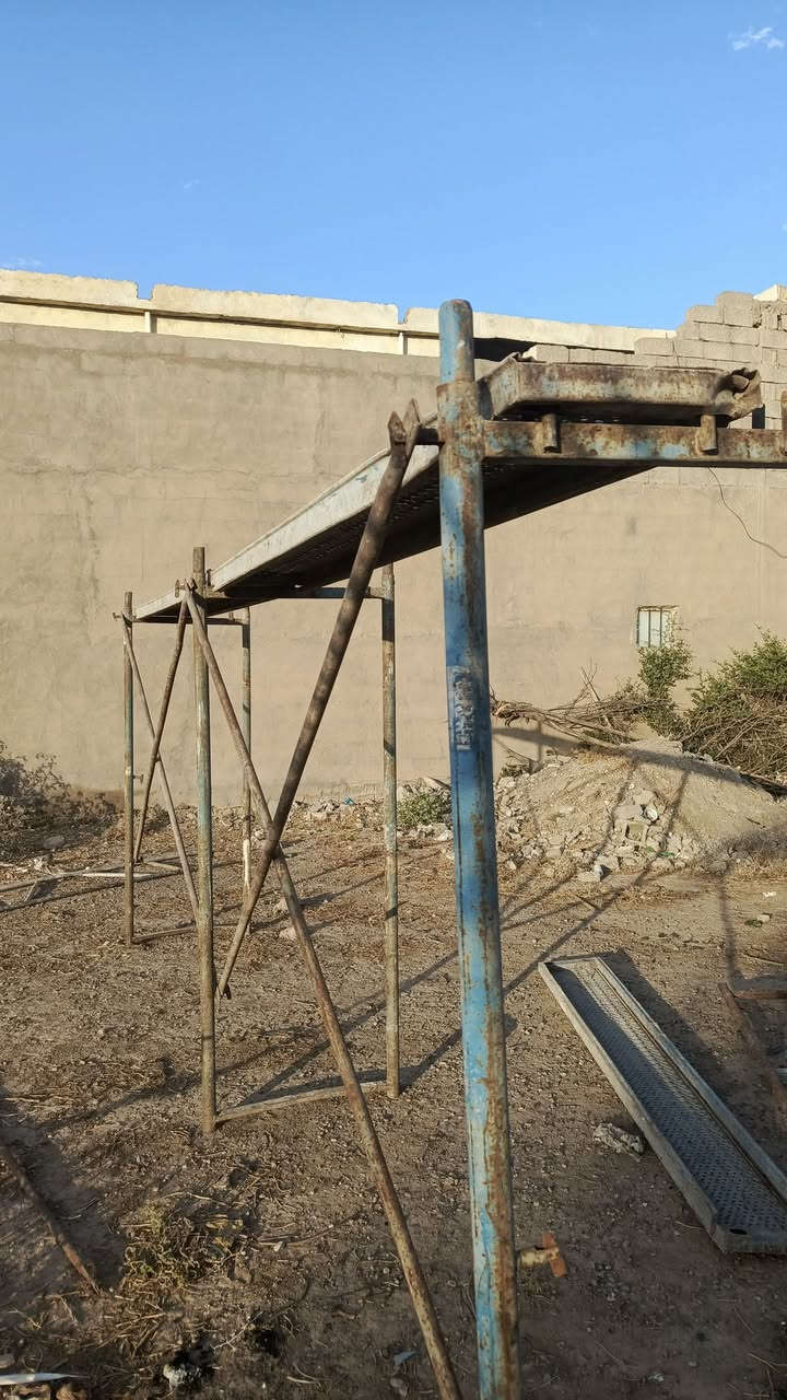 السلام عليكم سكلات شكد ماتريد اتعليها للبيع سعر مناسب الشراري يخابر ***********
