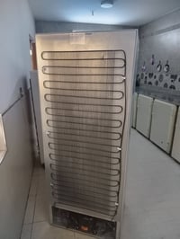 ثلاجه 18 قدم استخدام 20 يوم فقط الله شاهد ثلج كل شيء ما بيها كل شيء ما...