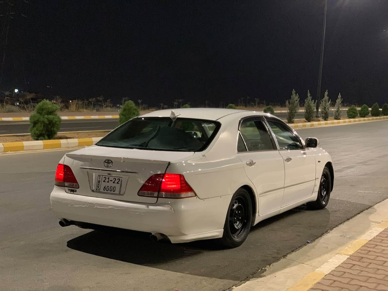 به ناوى خواى گه وره 
خوار هه مو بازار 
شاهينه ٢٠٠٥ 
١٨٢
رؤيال ى ناو ره ساسى 
براوه براوه 
گيرو مه كينه ى بئ عه يب 
سه قفو كه فه رو شانسى به شه رت 
كؤدى هه يه 
ده عمي قورسو وه رگه راوى نيه 
قفلو كؤتاى ٣٥ وه ره قه 
قيستو قه رزو ئالو گؤرم نيه 
شوين سليمانى 
***********
