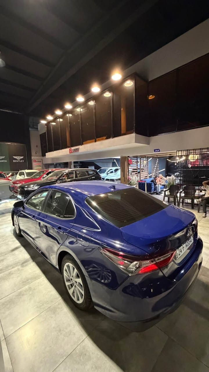 Toyota Camry 2023 LE 
موصفات LE 
سيارة ماشية ٢٧ الف ميل ييد واحد 
ب سعر بلاش بلاش 
تحويل وكالة و غرامات ب شرط 
كير و محرك تبريد و كهربائيات و حجر كزوز ب شرط 
ضررها بونيد صبغ و ٤ قطع كلير امريكا بخ 
بدون دواخل بدون ارباكات و بدون شواصي 
ب سعر بلاش ماكو ب هيج سعر ب سوك 
سعرها ١٥٥$ ورقـــة و مجال 
للمزيد من المعلومات اتصل على هذا الرقم 
كورك-واتساب 
*********** سميل, دهوك
