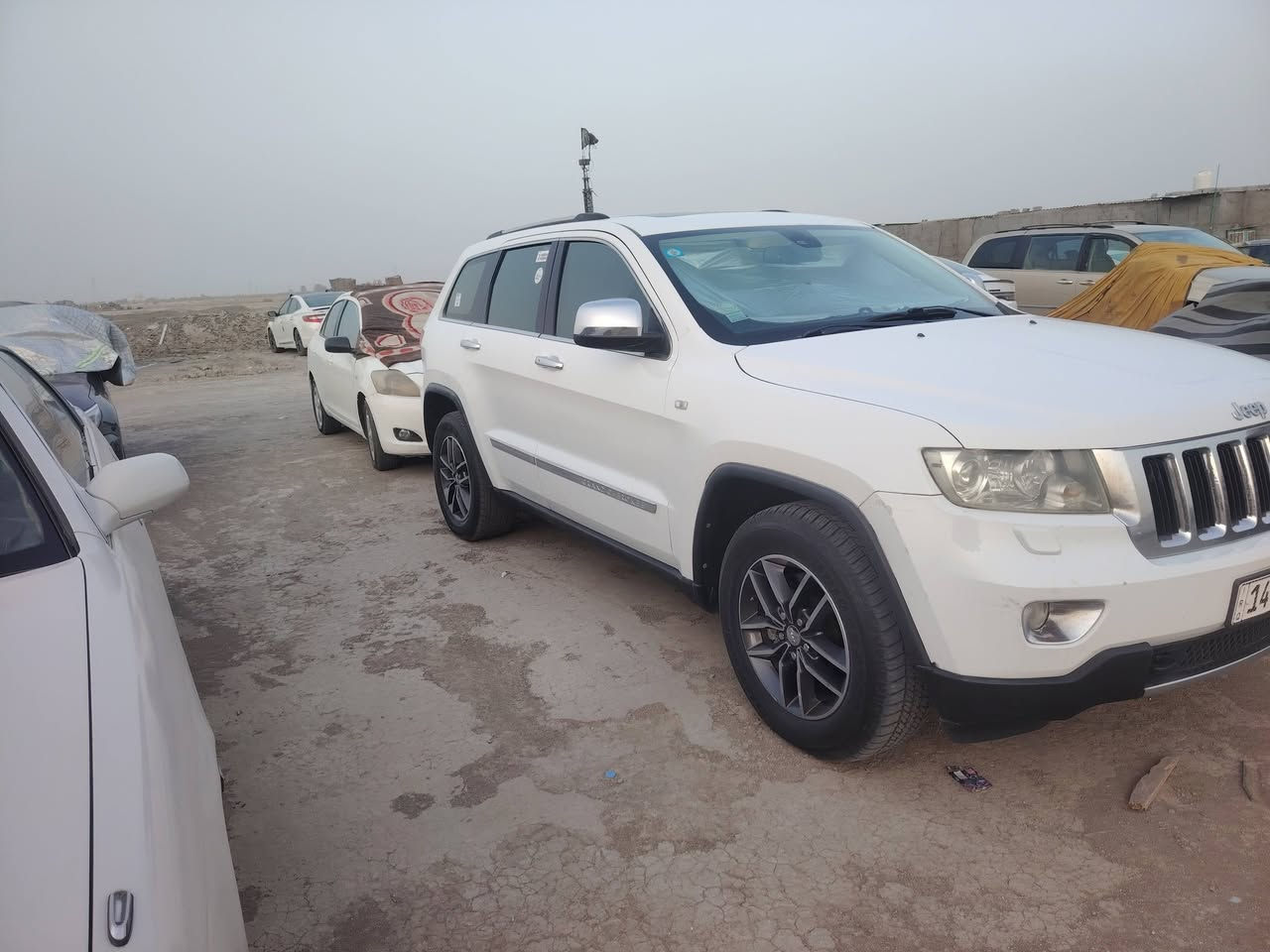جيب خليجيه كفاله عامه من الصبغ والتبديل موديل 13 ماشيه 96 رقم بصره بأسمي مكاني الناصريه 
***********
