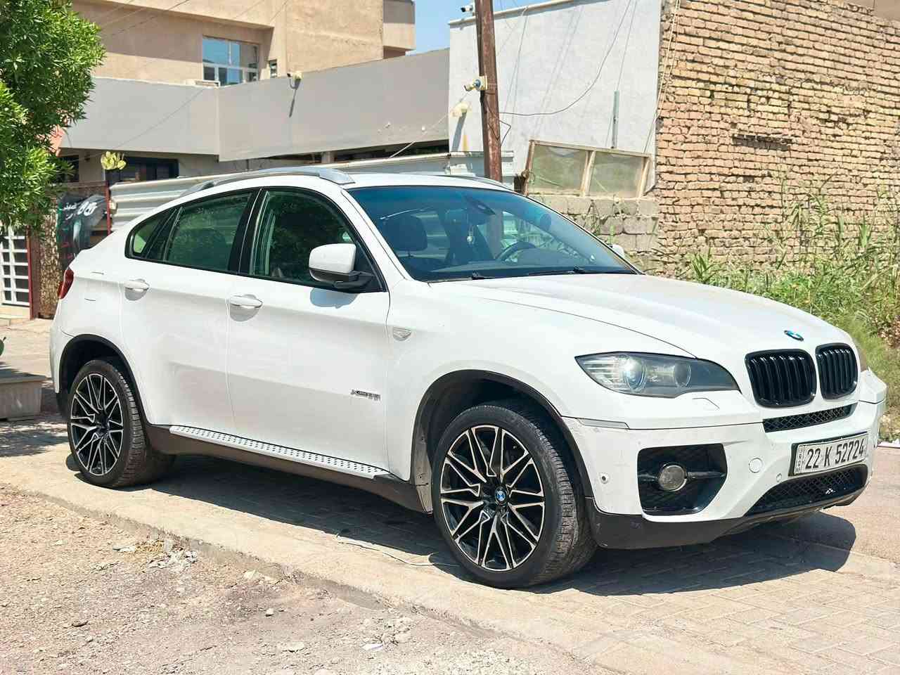 Bmw x6 n55 2012
الي يدور جديد ونظيف هاي الاكس سكس موجودة 
خليجي وكالة العروش رقم اربيل انكليزي جديد باسمي تحويل ثاني يوم .
جاملغات اماميه ثنين بيهن صبغ هنا بلعراق بدون قطره معجون وبدون حادث صبغوهن اثر شخوط
عليها اضافة شاشه وسطية الشكل الحديث
بيها شاشه خلفيه قلاب للركاب بالمقصوره الخلفيه  بلادية
باقي مواصفات البي ام معروفة 
محرك وكير واكسل انطيك بي ضمان وترايك من زاخو للفاو
سيارة نظيفة جداً جداً 
مسويلها ادامة كامله وكله اصلي وبلاد و البلكات والمجاول والنوزلات لدوخ روحك بيهن لان كله بلاد واصلي والسياره صافيه على الشعره واعتمادية اطلع بيها موصل واريبل ونجف دائماً
تايرات تخم جديد 
بوب شفط والجنطه كهرباء تصعد وتنزل الكتروني 
الدهن كله اديرلها ادينول ٥/٣٠ حته من صار اللتره ب ٢٠ بقيت اديرلها ادينول 
محرك من تبديله دهن للأخرى  شعره متنقص قطرة الدهن 
من الاخير سيارة مال جناي وللي يدور نظيف وسعرها مناسب ب١٦٨ ورقة 
مكانها الزعفرانية *********** وتحياتي للجميع
