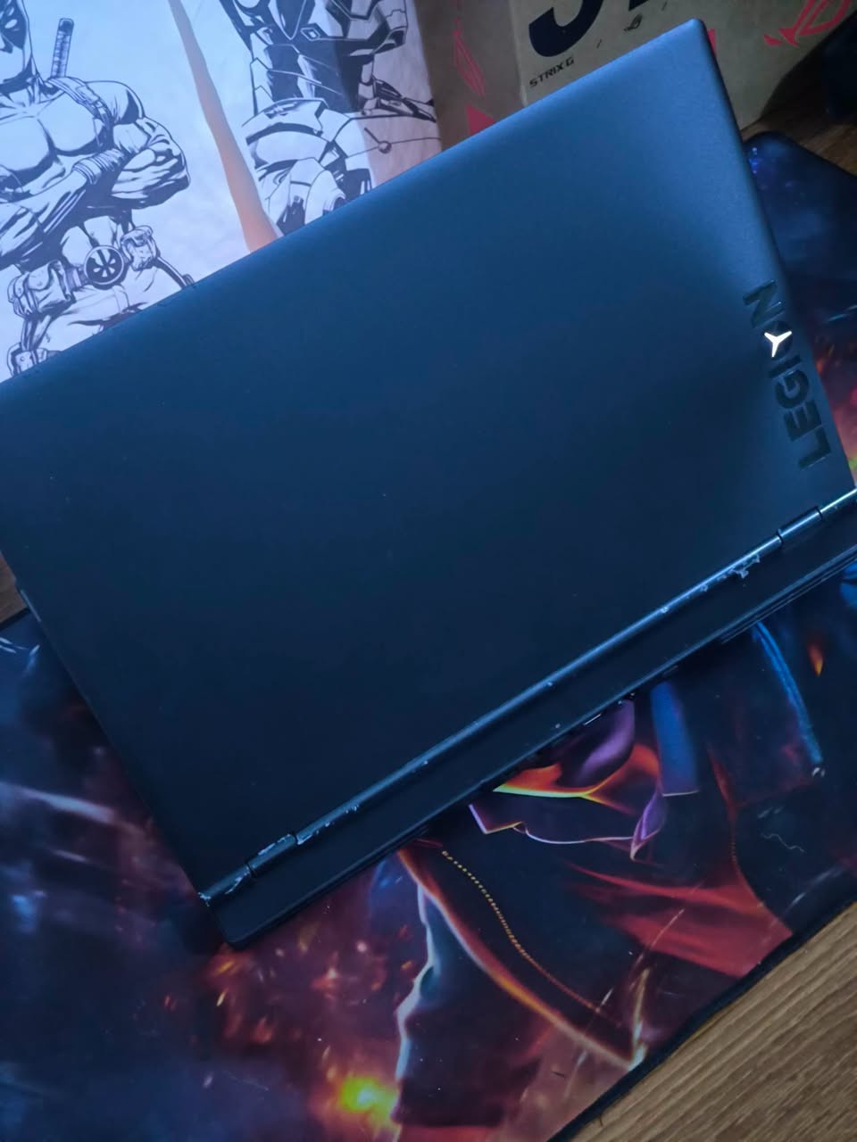 بمعالج i7 وكرت شاشه RTX 2060 بشاشه حجم 17.3 (144Hz)
Lenovo Legion Y540
CPU: Intel Core i7 th 9750H
RAM: 16GB DDR4 3200MHZ 
Storage: 1TB SSD M.2 
GPU1: INTEL GRAPHICS 8GB 
GPU2: NVIDIA GEFORCE RTX 2060 6GB 
SCREEN: 17.3 FHD 144
نضيفه كلش بحاله جديد
حراره ممتازه تحت الضغط فحص FurMark بعد 7 دقايق الحرارة تحت 70
نسبة البطارية: 86% 
ملحقاتها شاحنتها الأصلية 
مكاني بغداد الأمين الثانيه 
متوفر استلام مباشر او توصيل لكل العراق 
تواصل واتساب فقط
***********
