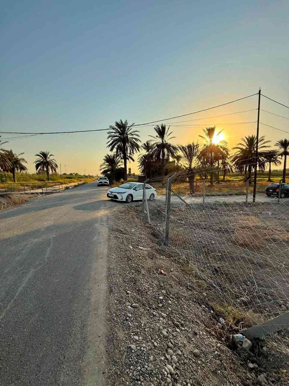 دونم سكني يباع حسب الطلب 
ركن 
مجاور السريع الجديد هوررجب كامل الخدمات 
سند 25
للاستفسار ***********
