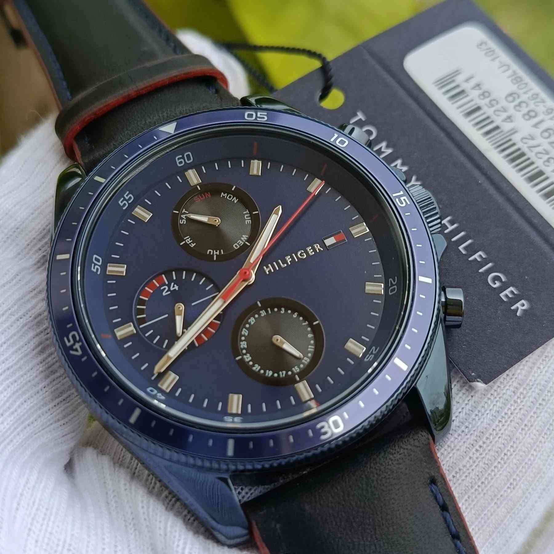 ساعة تومي هيلفيغر Tommy Hilfiger للرجال
 أصلية  وكاله حصرت 
موديل 1791839 Parker لون ازرق و سير جلد طبيعي لون ازرق
القطر ٤٤ ملم 
السمك ١١ ملم 
عرض السير ٢٢ ملم
الرقم المصنعي TH.133.1.96.3016
سناتر شهري - يومي - اسبوعي 
بغداد شارع فلسطين تقاطع النخله مقابل جسر المشاه معرض ساعات رسل

***********
