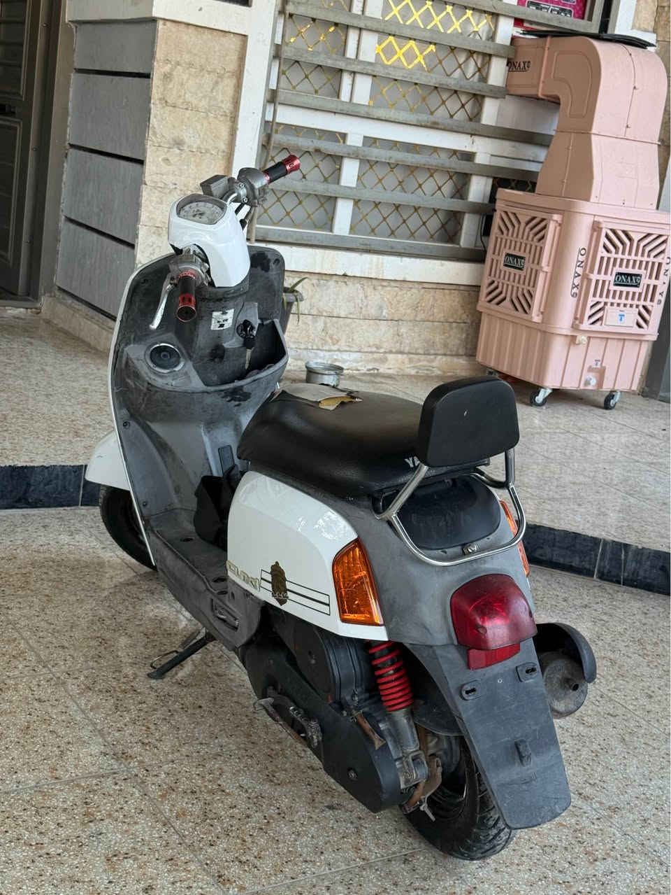 السلام عليكم

بوليس ٨ كابريتر مكينة ما مفتوح شلعة و معدل فوول 
كفرات داخل بلاد خارج تجاري
٦٥٠ و بيها مجال بسيط 
مكاني ديالى بعقوبة 
***********
ديالى بعقوبة بعقوبة, ديالى
