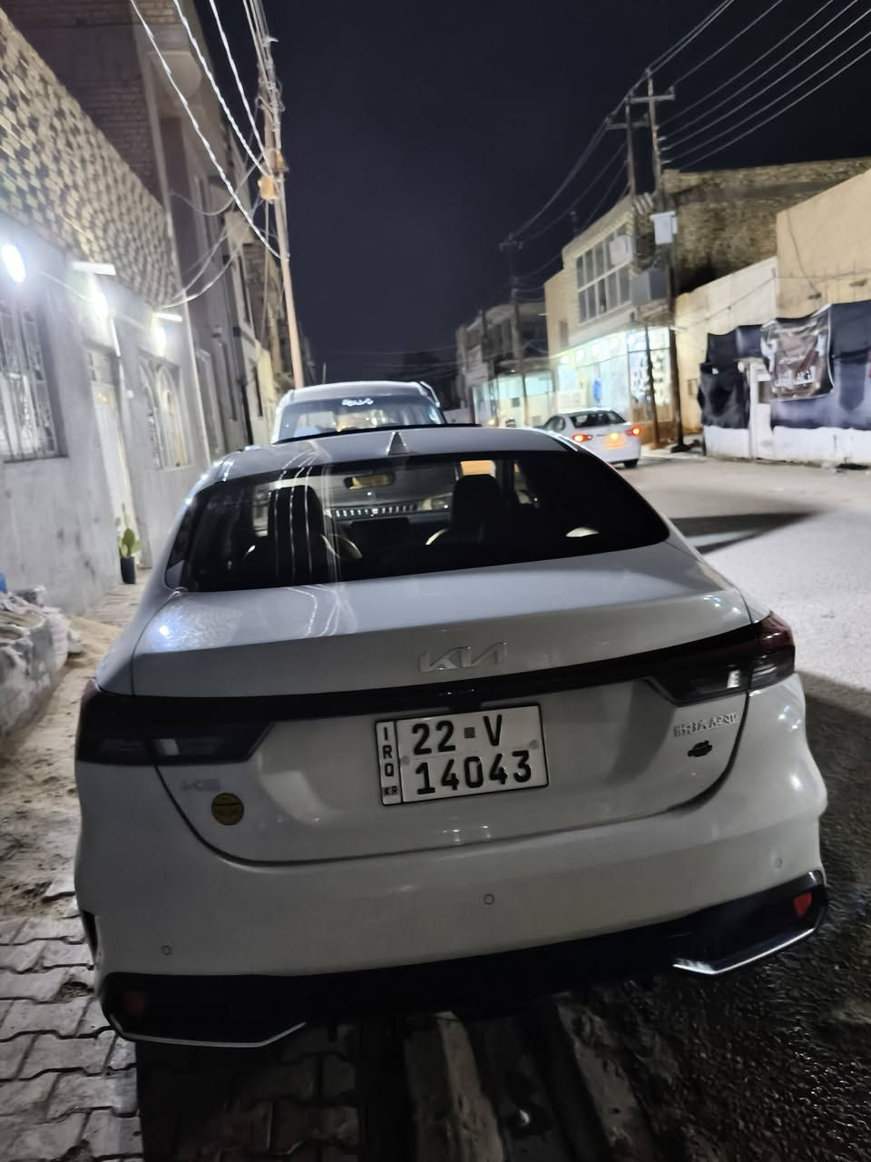 سلام عليكم عندي كيا 3 2024 ماشيه 18 سياره فول مواصفات بيها نص شاملغ الايمن وشبر بنيد شرط فحص سونار  السنويه 2030 رقم اربيل مكاني نجف هذا رقمي  ***********
