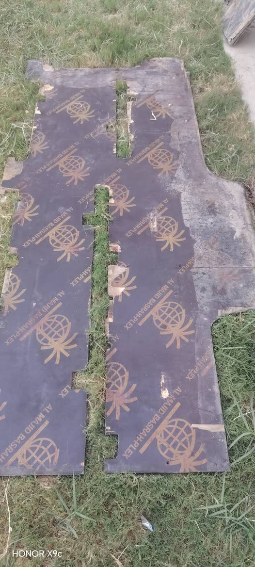 سلام عليكم كاعيه البيع جديده مال شركه نضيفه هيه او سدار او لقمبوره نضيفات شراي يتصال ***********

نص مكتوب في الصور:
- HONOR X9c