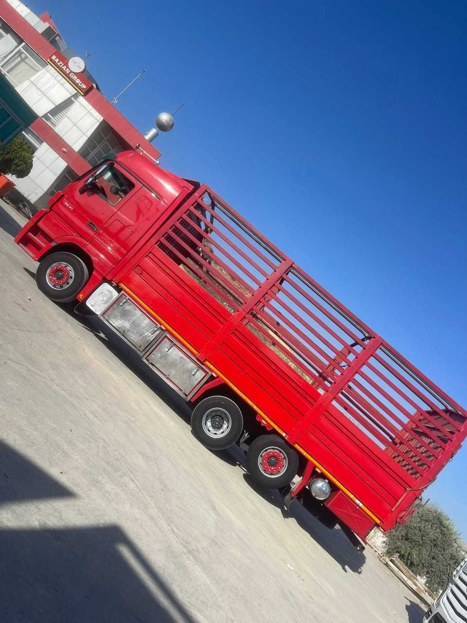 Actros. 2005. مواصفات مقفولة عنوان السليمانية. ***********
