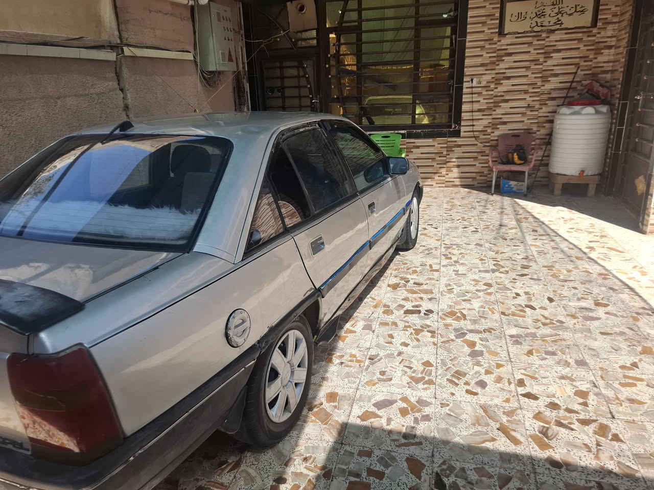 السلام عليكم من رخصه الادمن اوبل اميكا جنطه موديل ٩٢ رقم بغداد انكليزي مكينه  وكير بطه جديده   السعر  ٢٨ العنوان بابل الإسكندرية رقم  ***********
