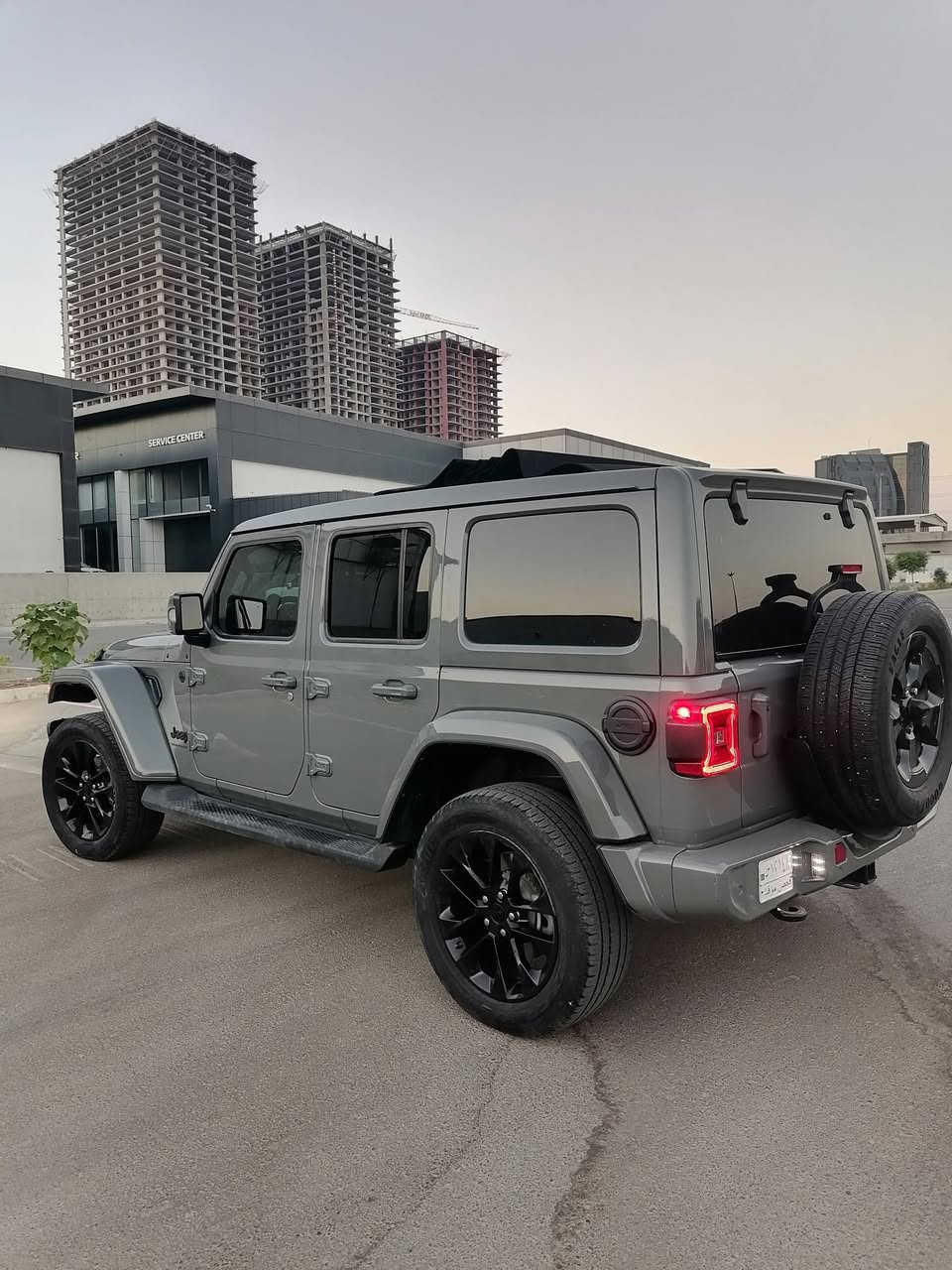 ل jeep wrangler لون اسمنتي مميز فحص بغداد موديل 23 محرك 6بوند جاملغ صبغ شاصي الامامي مبدل دبل اكسن كشنات جلد هيتر وتبريد ماشيه 61كم سعر 165$عنوان سياره دهوك للتواصل *********** كورك وتساب سقف سياره بانروما

