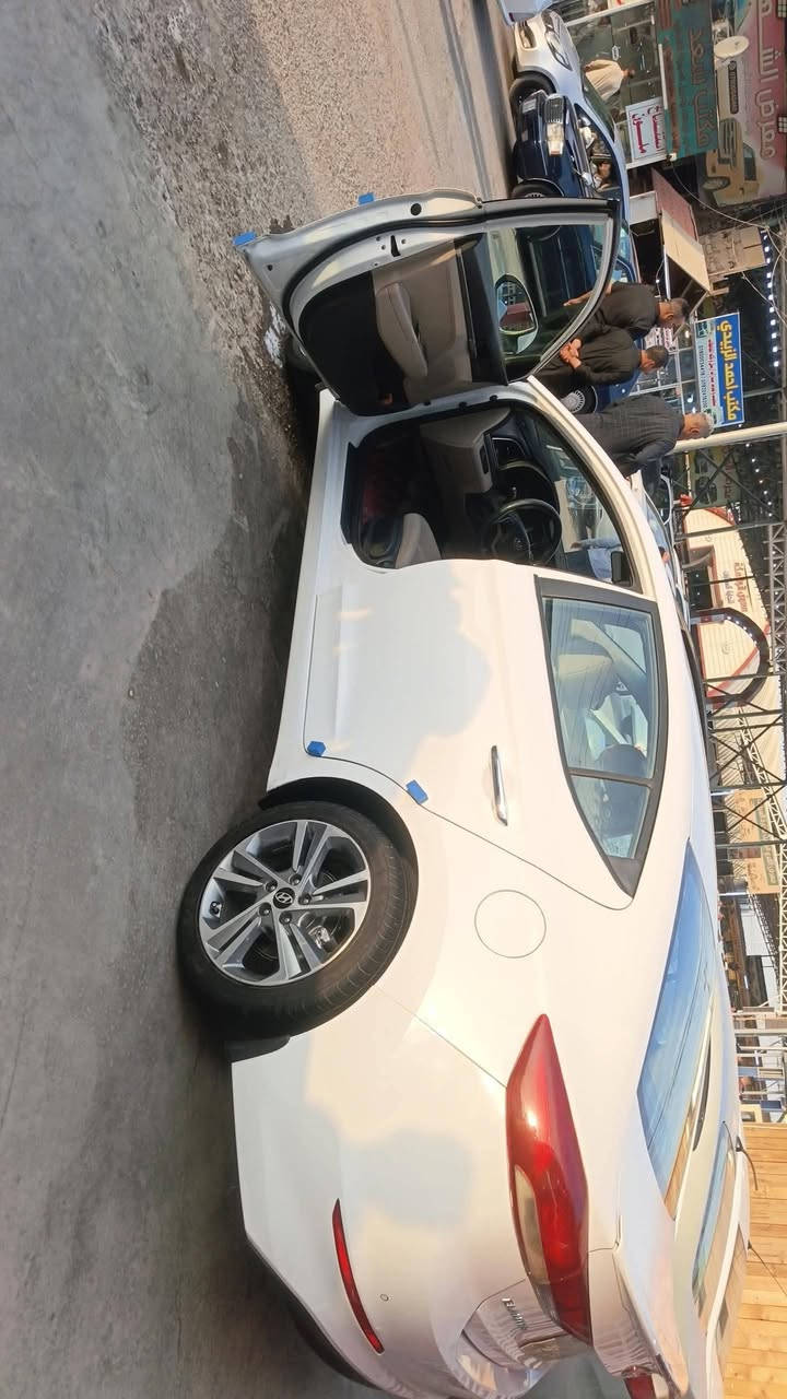 علا بركت الله سلام عليكم النتره 18سوبر
سياره كفوله كفاله عامه عده باردات موضحه بسونار 
سياره فول عده بصمه رقم ربيل قديم تريد وكاله تريد تحويل 
مكان سياره نجف حي نداء سعر 140
***********
