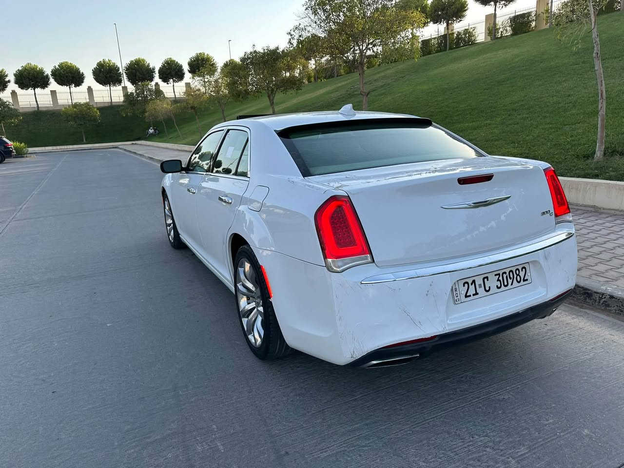 السلام عليكم للبيع اوباما  2015
300c 
رقم شمالي بسمي هزه وفحص جديده 

بيها صبغ الجاملغ والبنيد بدون دواخل بدون ارباك 

سعرها 184 وبيها مجال 

رقم الهاتف ***********

مواصفات فول 1/1 

داخل اصفر

بنراما سقف

برده خلفيه 

كشنات جلد + كهرباء 

كشنات حار بارد 

كشنات خلفيه هيتر 

رادارات جوانب 

تحديد مسار 

مثبت سرعه

شاشه جبيره + كاربلاي 

تشغيل عن بعد 

زراك لايت 

اشاير مري

حساسات امامي خلفي

مكان سليمانية

