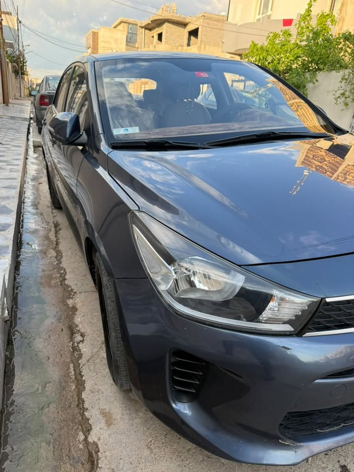 السلام عليكم 
سيارة كيا ريو جنطة 2019 خليجي محرك 14 كير اي تي مرغوب 
ضرر بيها بخ صبغ على جاملغ اليمين فقط 
مواصفات تبريد +امرايه شفط +شاشه +جامات كهربائيات + تحديد السرعه + تحكمات استيرن 
رقم اربيل  السعر 110 

واتساب ***********

