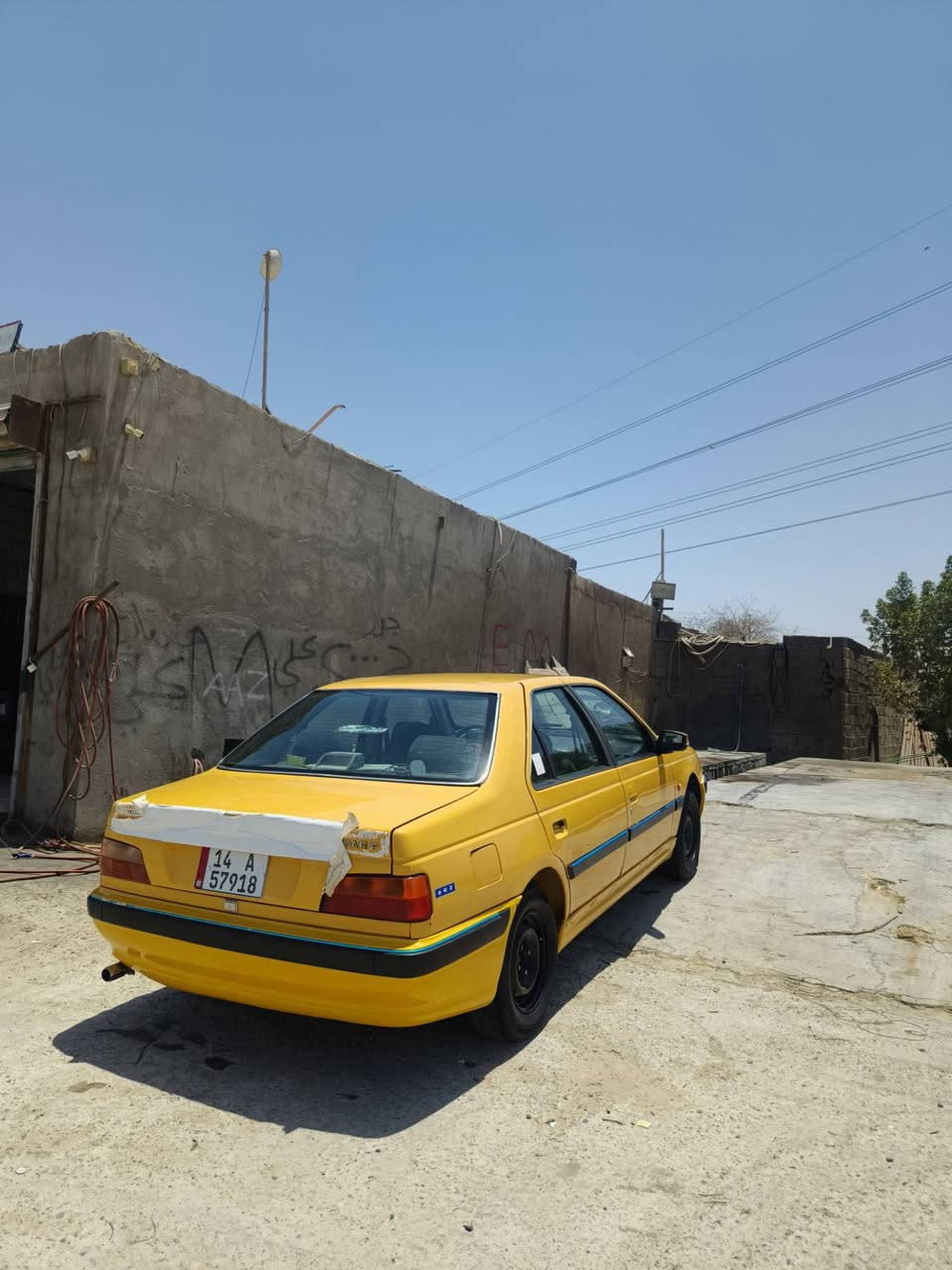 بيجو بارص موديل ١٥ كفاله عامه ماعدا هلالات ودوس اثر خياس 
مكينه وكير جدد حداديه وتخم تاير هم جدد كهربائيات من طول لطول شغاله سياره جدٱ نضيفه السعر ٣٧ وبيه مجال بسيط
 عنوان بصره الزبير 
رقم الهاتف 
***********
