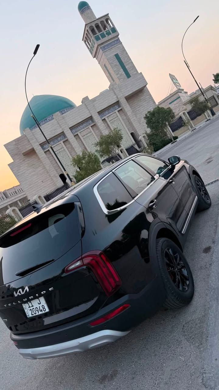 السلام عليكم تولرايد امريكي مكفول موديل ٢٢ماشيه ٢٦الف  مكانها كربلاء للستفسار *********** رقم بغداد
