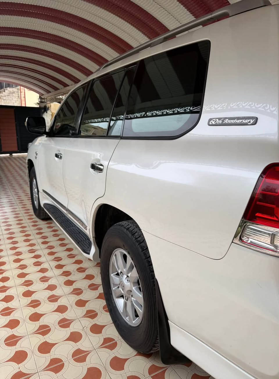 السلام عليكم للبيع لأندكروز موديل 2010
VXR
4600 حجم المحرك
  رقم بغداد الجديد دولي بسمي تحويل ثاني يوم مكفولة كفاله عامه عدا الدعاميه الاماميه وحسب السونار المرفق 

فول مواصفات 1/1

حساس امامي

حساس خلفي

بصمه تشغل

بصمه اوبواب

فتحه سلايت

كشنات جلد اصلي

كشن كهرباء اتلاث حركات

محرك V8 

تشغيل عن بعد

8 ايرباك 

زراكات لايت 

مثبت سرعه 

سبعه راكب 

ثلاث قطع تبريد 

تحكمات ستيرن كامله 
دي في دي سقف
السياره جديده تخم تاير 
صدر محرك كير مكفول

وباقي مواصفات معروفه.
السعر ٢٩٥ وبيه مجال بسيط
هاتف ***********
