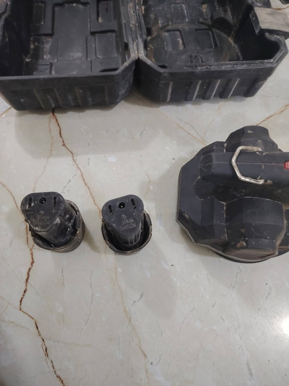 خباطه كهربائيه للبيع
خباطه كهربائيه حجم كبيرتطلع  عربانتين ترس شغاله بس الجدر مكسور 

+

هزاز سيراميك شغاله فول

السعر اتصال ***********
