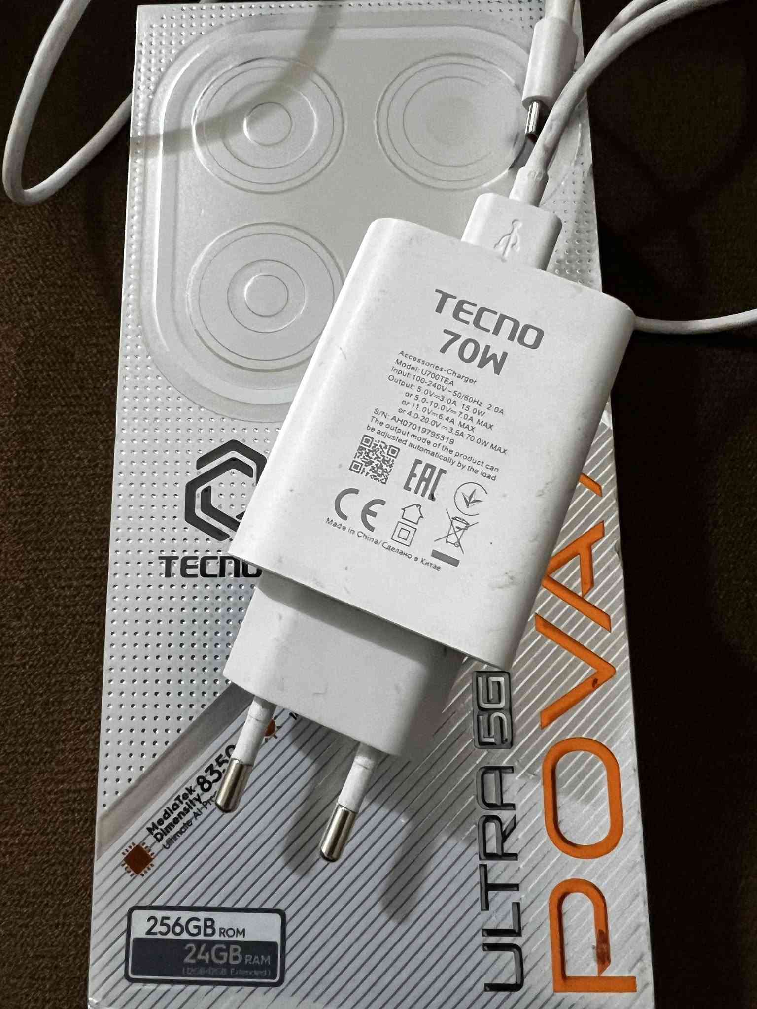 للبيع TECNO AI
POVA 7 ULTRA 5G
كلش نظيف مثل ما موضح بالصور أي طخه أو أي شخط مابي و ما مبدل بي شي RAM 12+12 الذاكرة 256 البطارية 6000
كلش قوي بالگيمنگ ببجي و غيرها و ينطيك فريمات حقيقيه و ما يحمه باقي المواصفات بالصور 
سعر 425 ألف و بي مجال
***********
