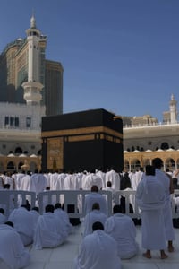 عمرة مجانية • قرعة عمرة • صلاح الدين