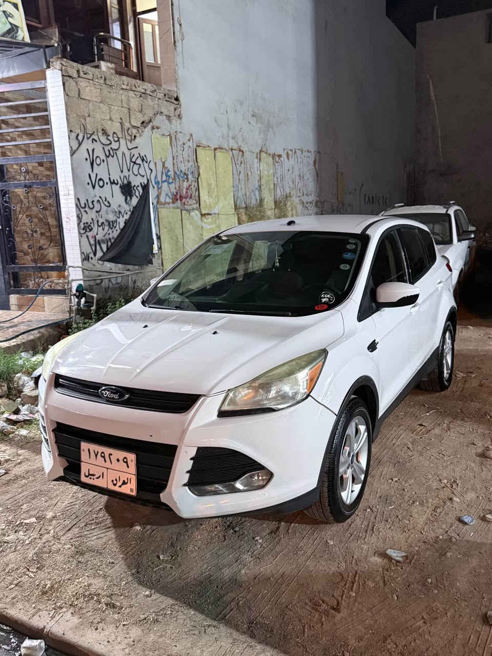 فۆرد ئیسکەیپ ٢٠١٤ کلینە بەس یەک سەرە هیلالی بۆیاخە بێ داخلی بی ئیرباگ سەیارە زۆر خاوێنە بەس ماشاللەی دەوێ گێرو مەکینەی بەشەرتە تازە سەنەوی بەسەر چوە سەیارەکە سعری ٧٩ وەرەقەو مەجالێکی برایەنە أربيل, العراق
