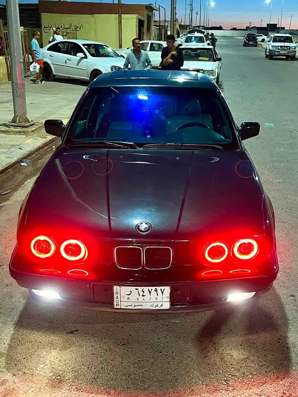 '
السلام عليكم للبيع بي ام 525اصل موديل 90

السياره بيها طخه براس الجاملق مواصله شاصي فقط البدنه مكان البليته شاصي من جوه سليم 

رقم كركوك سنويه لل27مشروع وطني 

شرط وكاله وتحويل مكينه عدله مسكر 

كير عادي نمره قصيره تو جي زت رياضي 

مكينه وكير بل جيس شلعه بيها شك الكاع 

ويل M.تخم ويل جديد تاير بجيس صدر جديد 

باور مي جوم كهرباء مسجل شغال 

كهربايات كلها شغاله لايت بدل اشاير رونات

برده خلفيه اصل سياره حلوه مال جناي 

صبقتها تخبل السعر 40وبيها مجال قليل 

مكان السيآره بيجي صلاح الدين 
رقمي ***********
