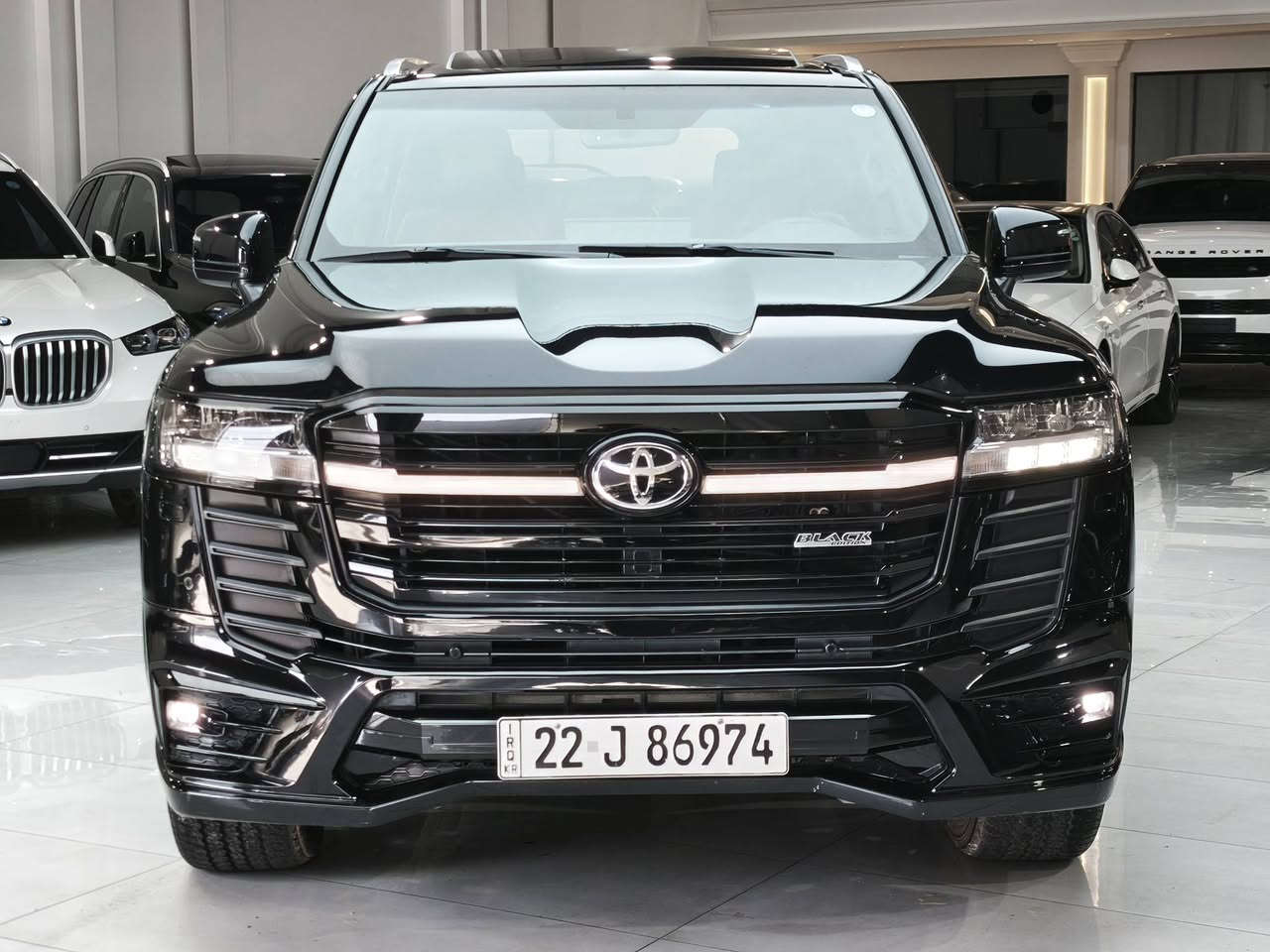 تويوتا لاندكروزر GXR 2023
GXR محدثه Limited
ماشيه 67.000 كم 
محرك 6 سلندر تنفس طبيعي 
شركة مهند 
مكفوله من الصبغ 
بيه شبر تعديل PDR باب السكن 
السعر 59.800$ وبي مجال بسيط 
العنوان اربيل 
***********
***********
