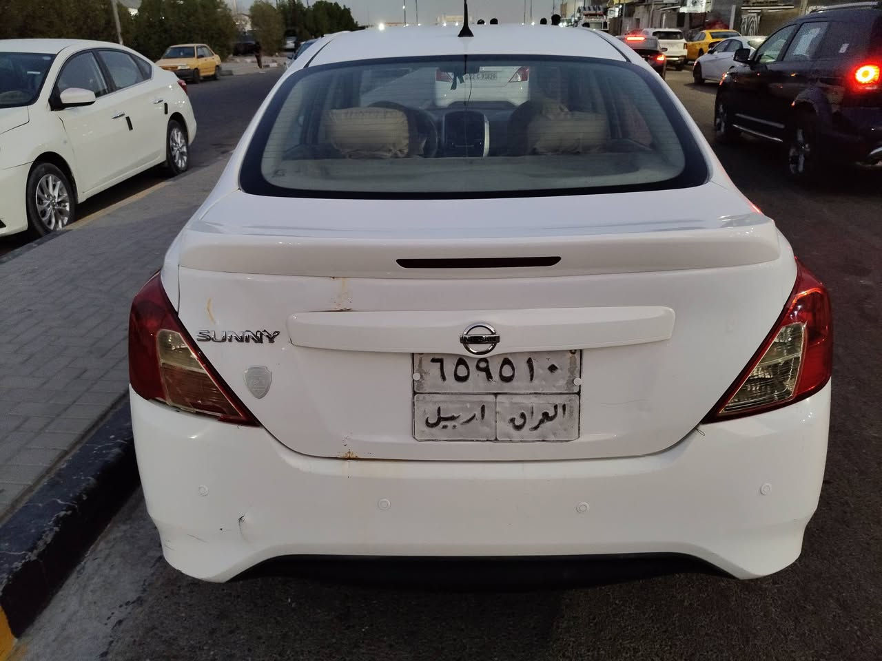 السلام عليكم
نيسان صني هندي بليته زرگه موديل 2021 كفاله من الصبغ حداديه جديدة تبريد بيهه ضربتين الجاملغ الامامي والصندوك بارد بدون صبغ وسنويتهه منتهيه ماشيه 99 

سعرها 95 وبيهه مجال
العنوان البصرة ابو الخصيب

*********** واتساب
