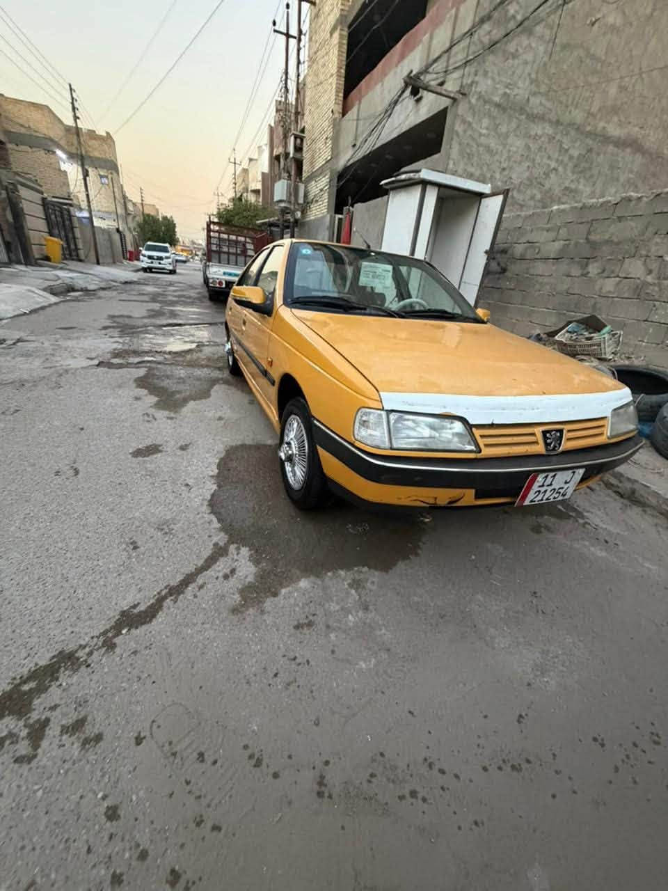 السلام عليكم سياره بيجو 405 للبيع مديل 2010هزه جديده ارقم جدد بسمي تحويل ثاني يوم تبريد ثلج حداديه حلوه سياره جاهزه لشارع مكان سياره بغداد البلديات سعر 24 للستفسار اكثر *********** غير متواجد عل فيس
