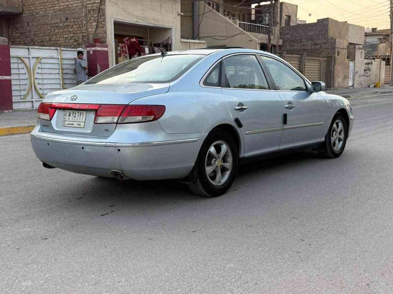 السلام عليكم 
ازيرا 2008 خليجي فول مواصفات محرك 2700 بلادي فتحه سقف تبريد قطعتين شاشه كامره خلفيه جنطه بصمه السياره بيه حادث جاملغ وبنيد بيه تصليح شويه بلفخذه لغد وشاصي مكفولات وبيه ثلاث قطع صبغ السياره جاهزه كير ومحرك مفكولات صدر امامي وخلفي جديد تخم تاير جديد كهربائيات كله سليمه تبريد ثلج السياره جاهزه بدون نقص معروضه ( 78$ ) وبيه مجال بسيط مكاني بغداد الدوره للاستفسار*********** الرمادي, الأنبار
