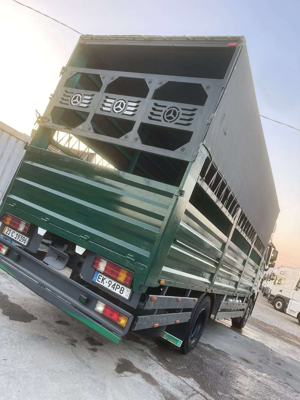Actros 1844.  2006.  سيارة جديدة مقفول عنوان السليمانية.  ***********
