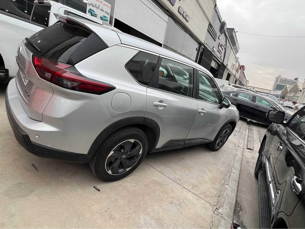Nissan Rogue 2024  SVawd شکڵ نوێ 
سعر🔥🔥🔥 135$  مجال 
***********
نیسان روگی شکڵ نوێ جدید فوول مواصفات تەنها پانوراما نیە
سەیارەکە رەقەم اربیل بەناو خۆمە هەمو شتیکی تازەیە تحویل وەکالە  بەشەرت
بصمە شغال  سندوق شفط دبل اکسل گێر ماوس و وویل کرۆم ۱۸ ئینج و تەبرید لمس و مەرکەزی و کوشن کارەبای شاشە ایپادو لمس گێر لەسوکان و کوشن مخمل و
پاشو پێش لیدو زینۆن وهەرچوار دەرگا بصمە
‎راداری پێش و دواوەو ئۆتۆ ستۆپ وخەتی جادەو ئاوینە 
‎اشارەت و صماعە بۆسس و سێ مۆدی لێخورین
تاقم تایەی لۆک پاتری لۆک
چملاغ دەرگا سکن بۆیاغە بستێک بۆنید بێ ناو گرتن پێشی کامل بیلادە رادیتر بیلاد شاصی بدەنە هەموی بەشەرت نوکتەی نیە
بەردی گزۆز رادار بوابە  هەمووی بەشەرت 
رەقەم اربیل تحویل وەکالە بەشەرت 
‎گێرو مکنیەو کارەبای هەموی بەشەرت دینار مسرەفی نیە
شوێن اربیل🩸
تکایە کریار نیت سەرمان مەهێشێنە لەگەل رێزم رانية, السليمانية

نص مكتوب في الصور:
- ***********
- گرینتی تعالی
- يوجد عقد أليكتروني
- Crop