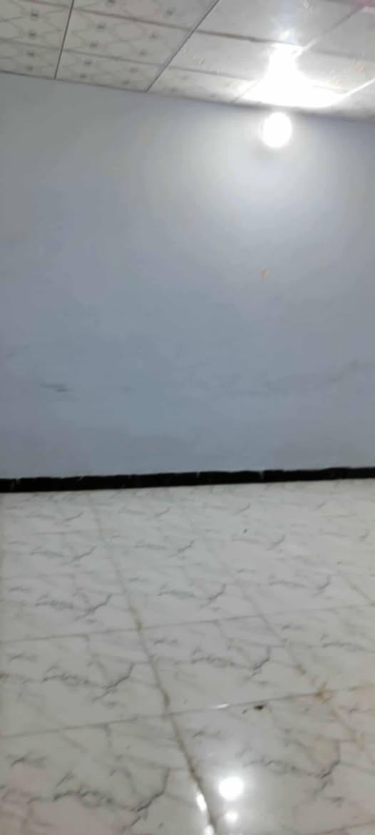 شقه للايجار في المشراق الجديد قرب جامع عبد الحسين ابو الجت الطابق الاول عدد الغرف ٢ مع صاله استقبال البناء وسط الايجار 400
***********
