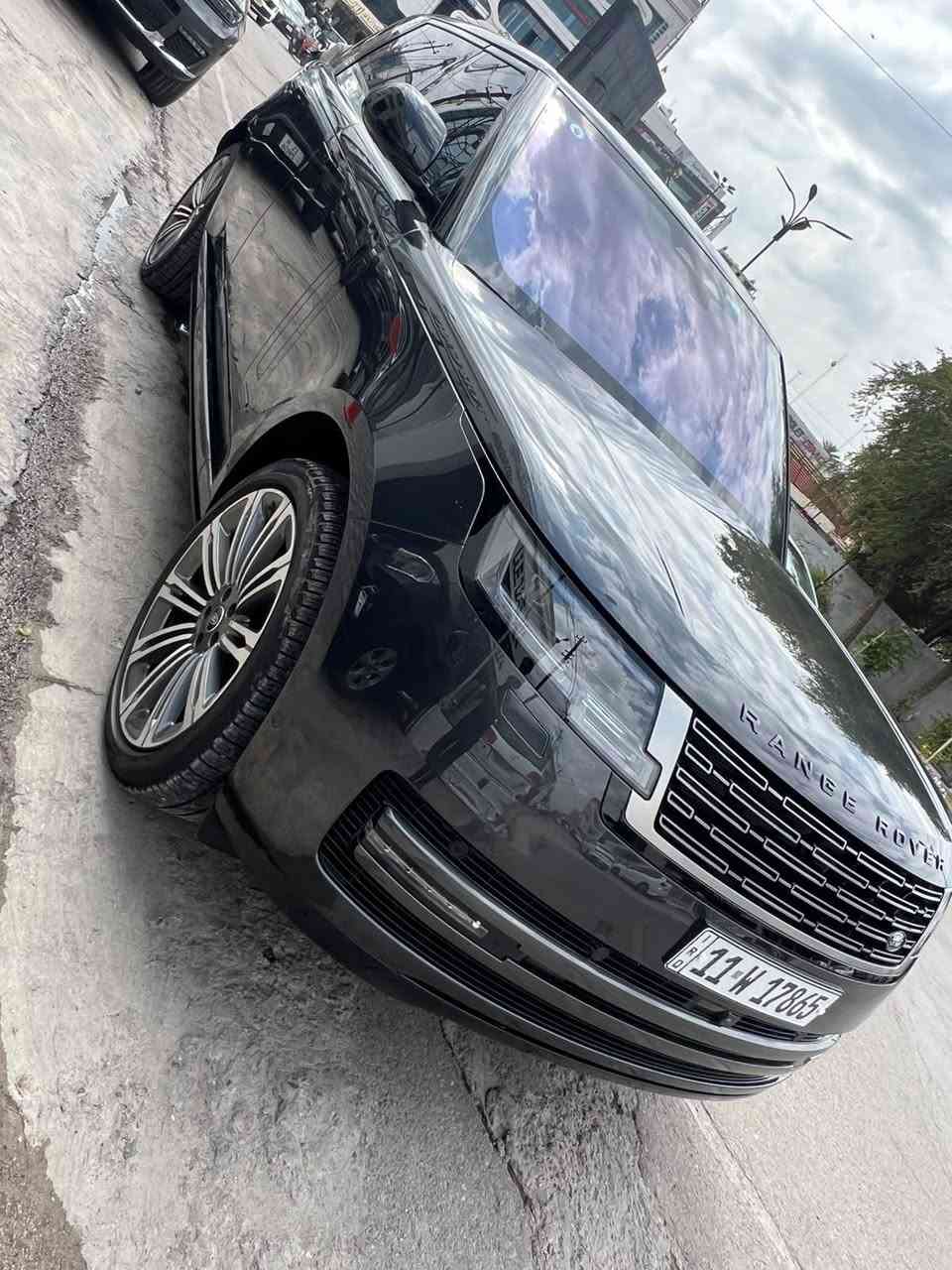 السلام عليكم الوحش البريطاني رانج روفر ٢٠٢٣ طلب خاص محرك ٨سلندر سوبر جارج P530اوتو باي كراف فول مواصفات اعله فئه لون جدا مميز ماشيه٥٥الف كيلو متر مكفوله من الضربه والصبغ عدى بادر جظا بسيط مواصفاتها ٤بيبان بصمه صندوك كهرباء قطعتين ٣شاشات حساسات دعاميه عدد١٢ كاميرات عدد٦ ويل كب حجم ٢٣ اكزوز رياضي بلادي كشنات كلها تدفئه تبريد كشنات خزن كشنات مساج سقف جلد وشامو  داتا شو جحم جبير دوسات كهرباء بانوراما رادار امامي رادار جوانب سياقه اليه تحديد مسار مانع تصادم هندبريك بصمة ستيرن كهرباء ثلاجه شاحن واير ليس داخل ماروني حصان خلفي كهرباء بردات خلفيه كهرباء شاشه ديجيتال شباك كروم لايت سمارت لايت زنون اناره داخليه محيطه متغيره الالوان اوتو بارك اوتو هولد وبعد بيها هوايه مواصفات السعر ٩دفاتر و٢٠ورقه وبي مجال لاتصال*********** مكان السياره بغداد الغزاليه

