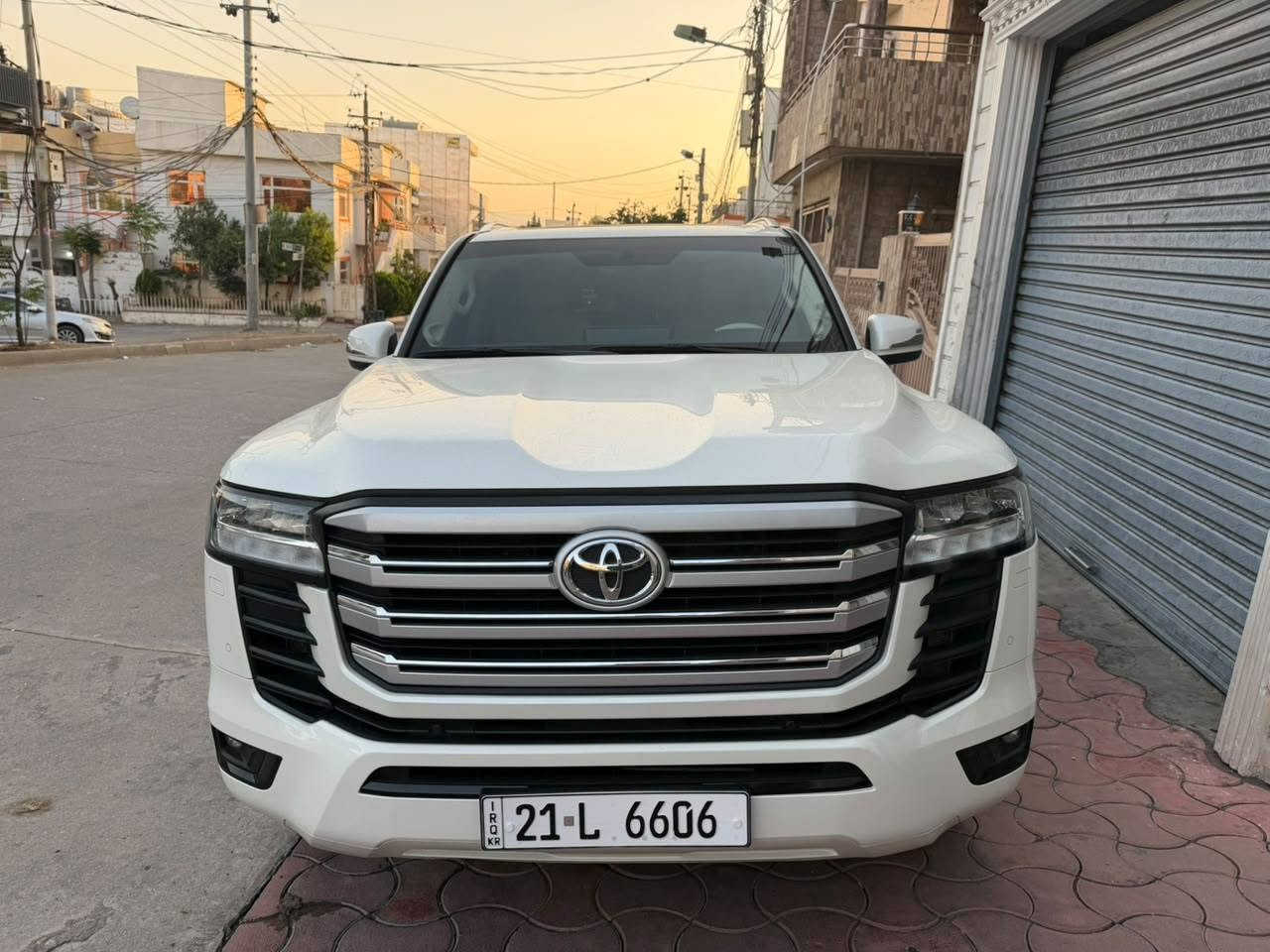 لاندكروزر تون • ٢٠٢٤ • ممشا ٨٠٠٠٠