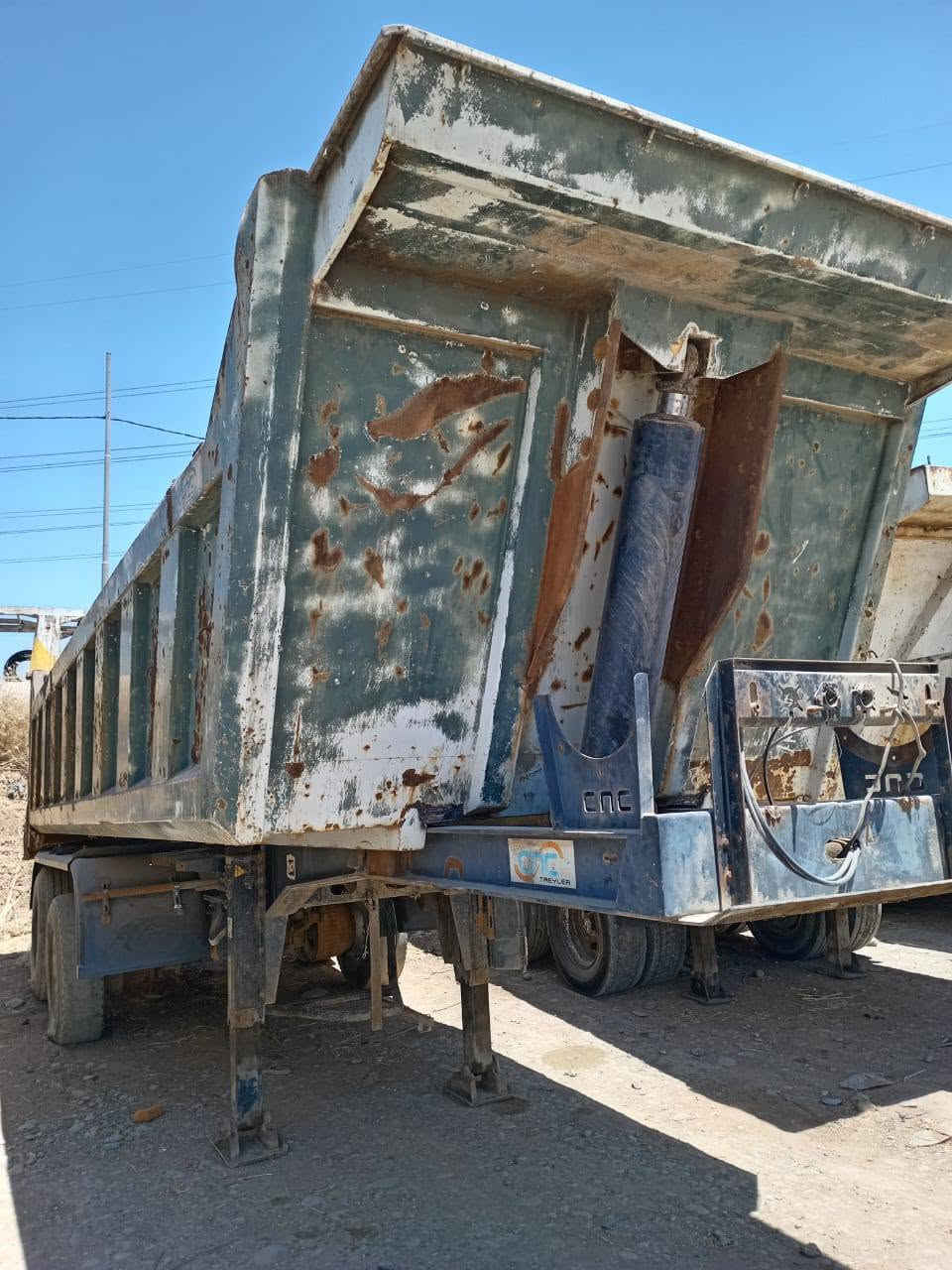 للبيع عربانه نساف تركية شركة CNC مكان الموصل أصل 3 دناكير وترهم 4 ذرعة 22 متر مكان الموصل للاستفسار اتصل السعر 78$ ورقة بيها مجال ***********/***********
