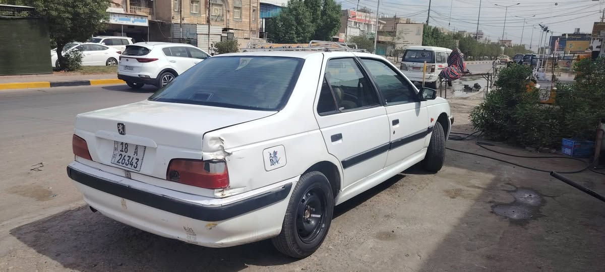 سلام عليكم بيجو بارص موديل 2012 سياره كير مكينه تبريد كله شغال خير من الله بيه فقط جاملغ الخلفي
مكاني بغداد الحسينيه مال راشديه عليه غرامه ٤٠٠ تستقطع من السياره سعر ٤٠ وبيه مجال
*********** 
سلام عليكم بيجو بارص موديل 2012 سياره كير مكينه تبريد كله شغال خير من الله بيه فقط جاملغ الخلفي
