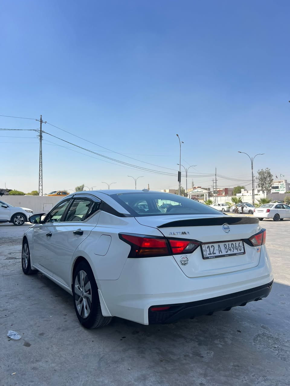 للبيع
سعر 125$
نيسان التيما موديل 2019 وارد أمريكي 🇺🇲 
ماشيه 83 ألف حقيقي 
محرك 4 سلندر حجم 2500 مامفتوح بشرط 
كير أوتوماتيك شرط المحرك والكير 
رقم نينوى دولي رقم وهزة وسنويه جديد پأسمي شرط التحويل 
كاربون بانزين بيها ⛽ ⛽ 
🚫 ضرر خفيف جاملغ خلفي  ودائر الجاملغ الامامي ايربكات سليمة 
مواصفات S معروفه
بصمة تشغيل 
داخل ملكي ابيض 
تحكمات ستيرن 
شاشه كبيره 
كامره خلفيه 
لايت عدسه 
بعد بيها هواي مواصفات 
سياره جديده وجاهزة من كلشي شرط دينار ماتصرف عليها 
موصل الايسر 
***********
***********
يوجد بيع وشراء السيارات المتضررة والجديدة داخل هذه الصفحه ✅
