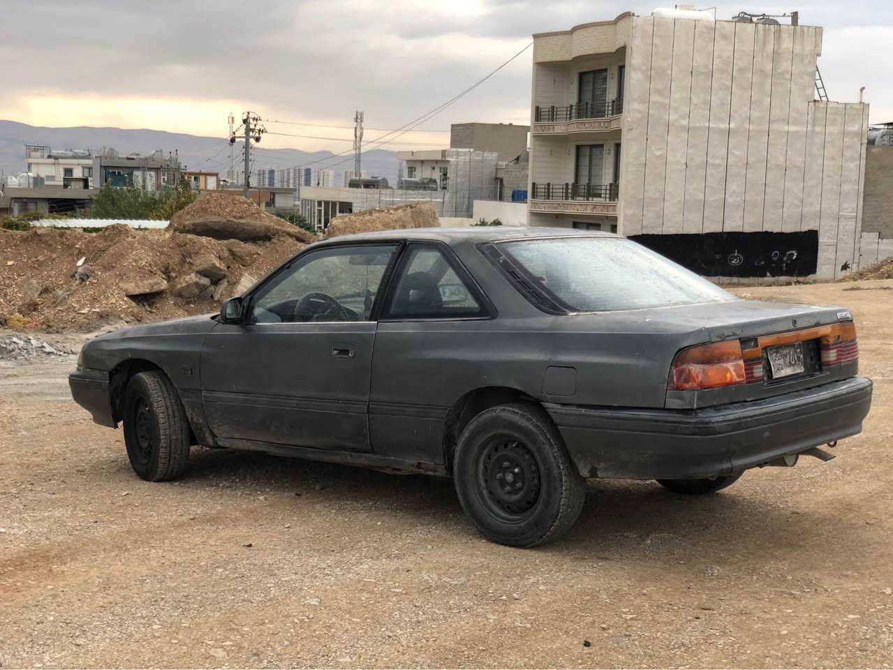 مازدا • ١٩٨٨ • جير عادي