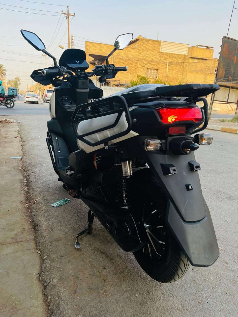 السلام عليكم
اباتجي 2026 للبيع 
6 بطاريات كرافين 32 أمبير 72 فولت 
ملف 3000W حقيقي
تشغيل سويج وبصمات 2
لايت عالي ناصي LED
نضام P بارك
نضام قاطع
بريك امامي خلفي ABS
السعر 950 وبيها مجال 
المكان بغداد 
للاستفسار ***********
