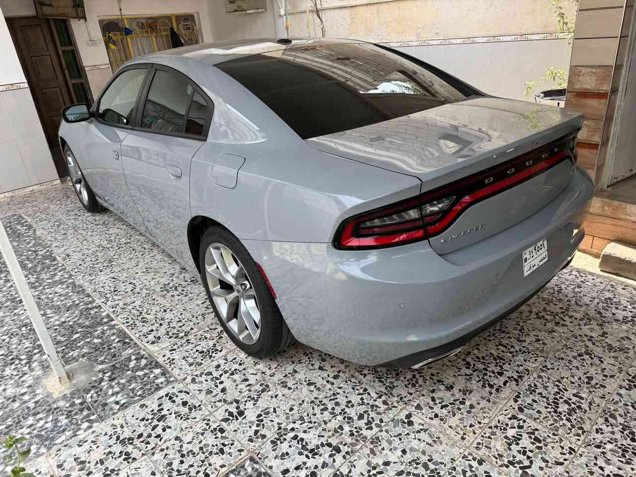 جارجر سموك موديل 2022 
مرقم باسمي بعد اسبوع واستلم اللوحات
دخول جديد السياره كفاله عامه 
فقط الدعاميه صبغ سونار موجود 
ماشيه 79
محرك 3600
فول مواصفات شنو بالك بيها
حداده جديده تخم تاير جديد
بيها سبير وجك
اديرلها دهن كله امزويل
السعر 250
***********
