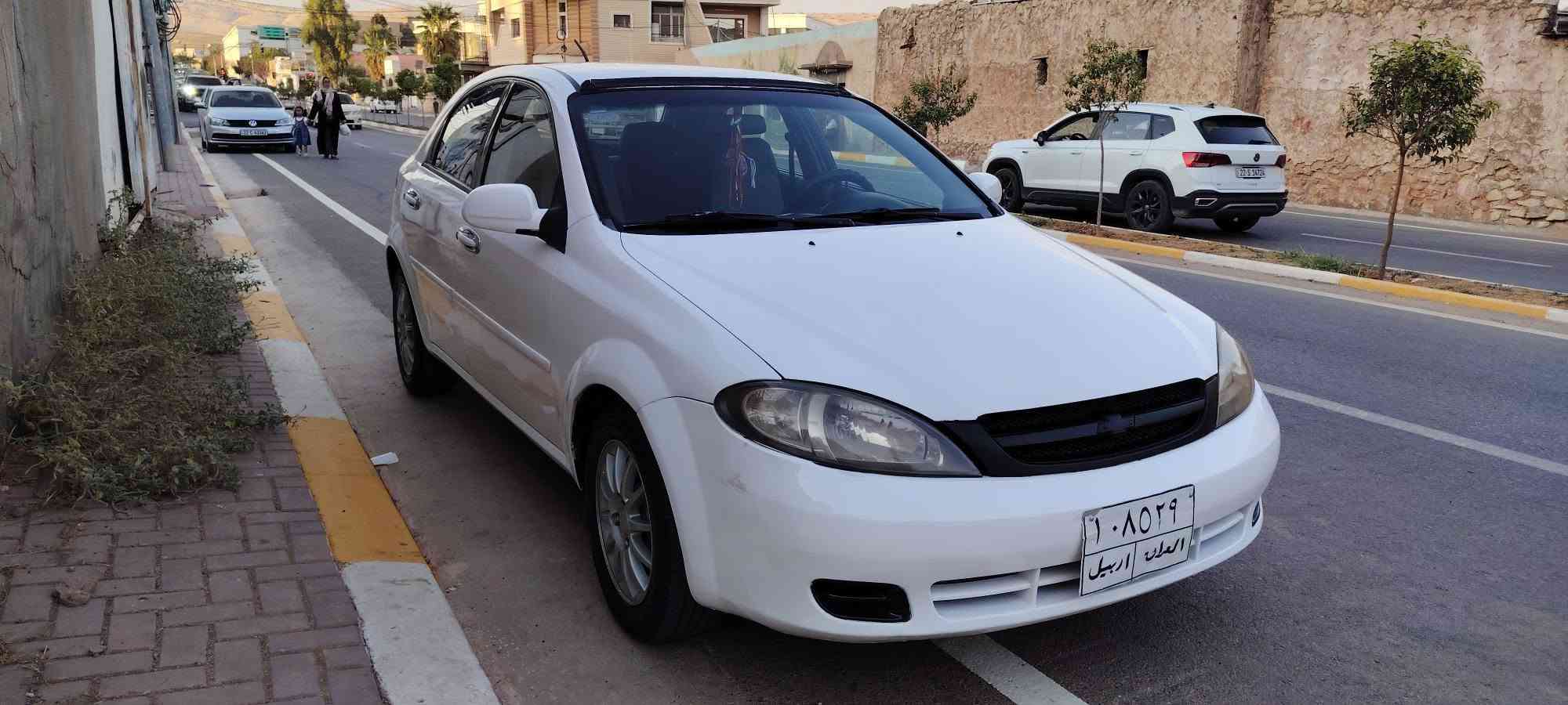 🚗 شفرۆلێت ئۆپترا صالۆن جانتا 2006 بۆ فرۆشتنوان
🔹 مودێل: 2006
🔹 ڕەنگ: سپی   بۆیاغ  بۆجوانی 
🔹 گێڕ: ئۆتۆماتیک 
🔹 مەکینە: 1.6کر
🔹 چوار جام: کارەباییاوە
 🔹 تایەرەکان: نوێ
🔹 تەبرید: سارد و گەرم، بە شێوەی باش کار دبۆجەکات
🔹 کیلۆمەتر: 300,000 کیلۆمەتر، حەقیقییکراوەتەوە
🔹 هەموو شتەکانی ئۆپترا لەگەڵیدایە
🔹 سەنەوی: بەسەرچووە
🔹 تحویل و غرامە: دەکرێت
🔹 وەرەقە و معاملە: بەردەستە
💰 نر53  گەڵا
📍 شوێن: کۆیە
📞 ژمارەی پەیوەندی: ***********
سەیارەیەکی کەم مەسروف و گونجاو بۆ هاتوچۆی ڕۆژانە، بۆ زانیاری زیاتر پەیوەندی بکەن. كويسينجاك, أربيل

