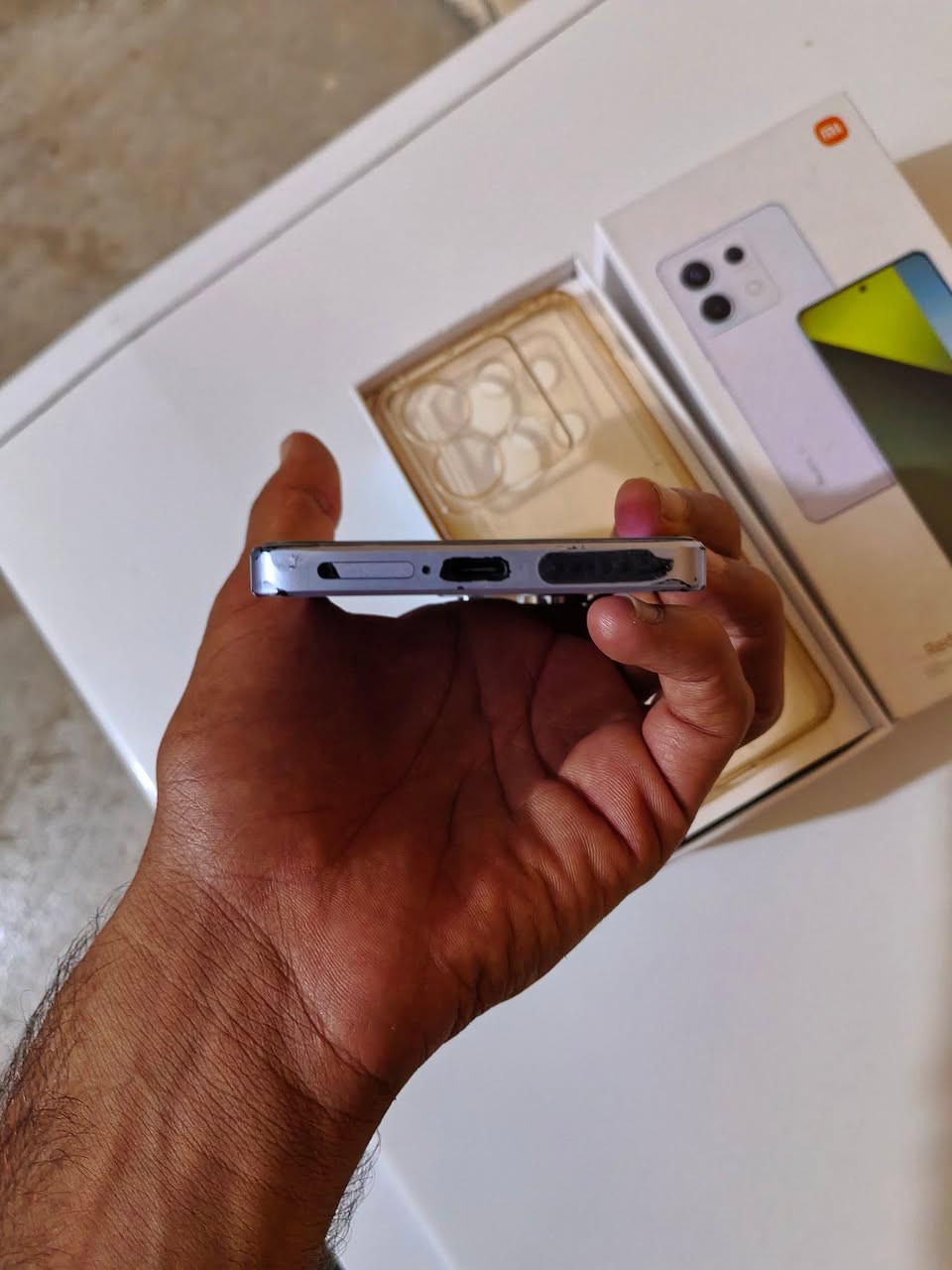 ريدمي نوت 13 برو 5g للبيع 
ذاكرة 512 عشوائية 12 ب12
ضمان مامفتوح فقط الاطار بيه رصعات او شخوط موضح بلصور السعر  210 الف  وبي مجال 
للتواصل  ***********
عنوان بلدروز
