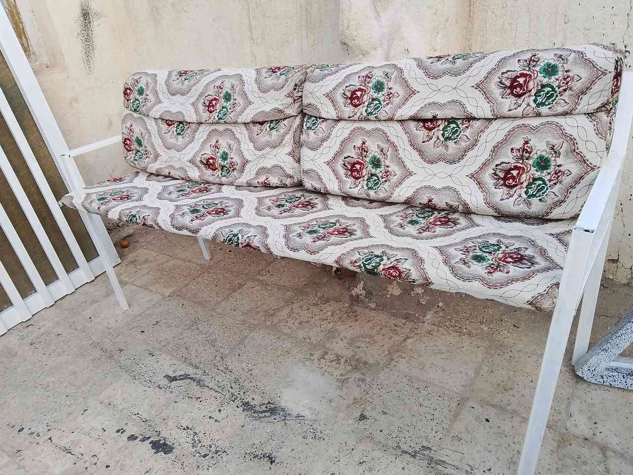 مراجيح تصميم تركي للبيع جدد كلهن سعر الوحده 80 وبي مجال للشراي ***********
