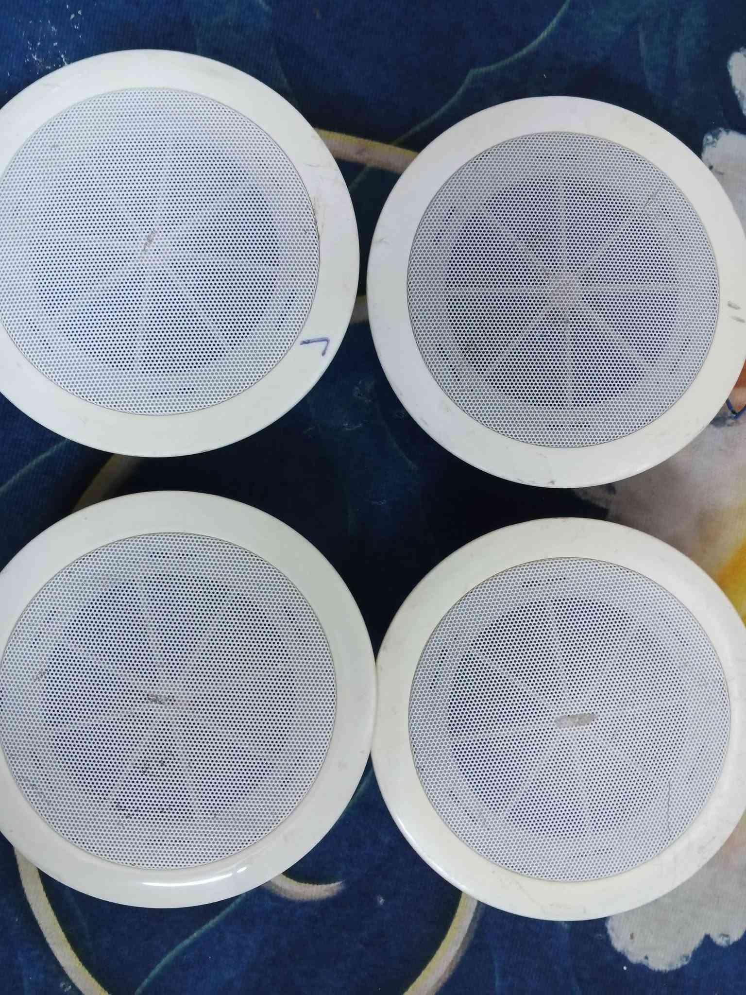 سماعات سقف ثانوي جديد غير مستعمل عدي 80قطعة للبيع العنوان بغداد مدينة الصدر حي طارق لايوجد توصيل سعر وحدة خمسة آلاف رقم الهاتف ***********
